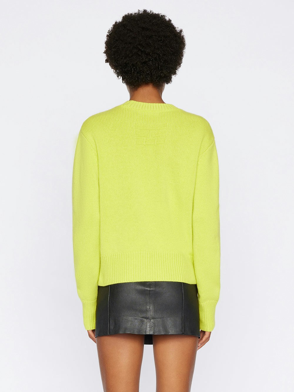 sweater back view alt:fit2